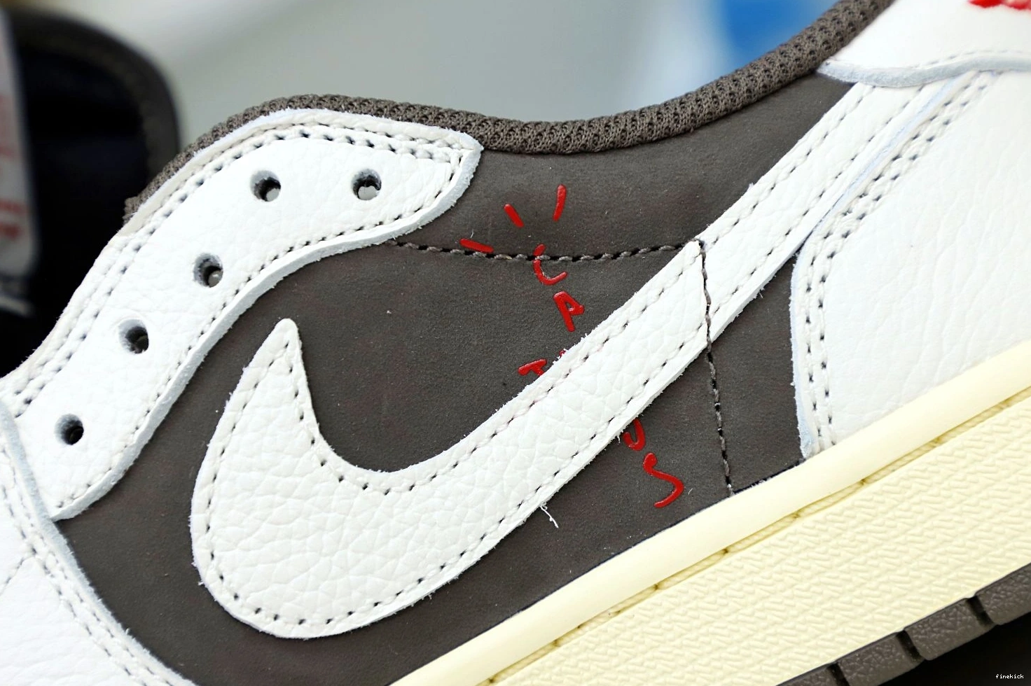 LOW OG SCOTT 1 AIR MOCHA REVERSE TRAVIS X JORDAN 0815